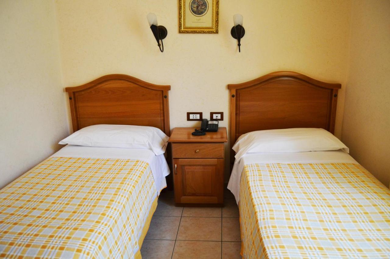 Hotel Ristorante L'Avvenire Gizzeria Szoba fotó