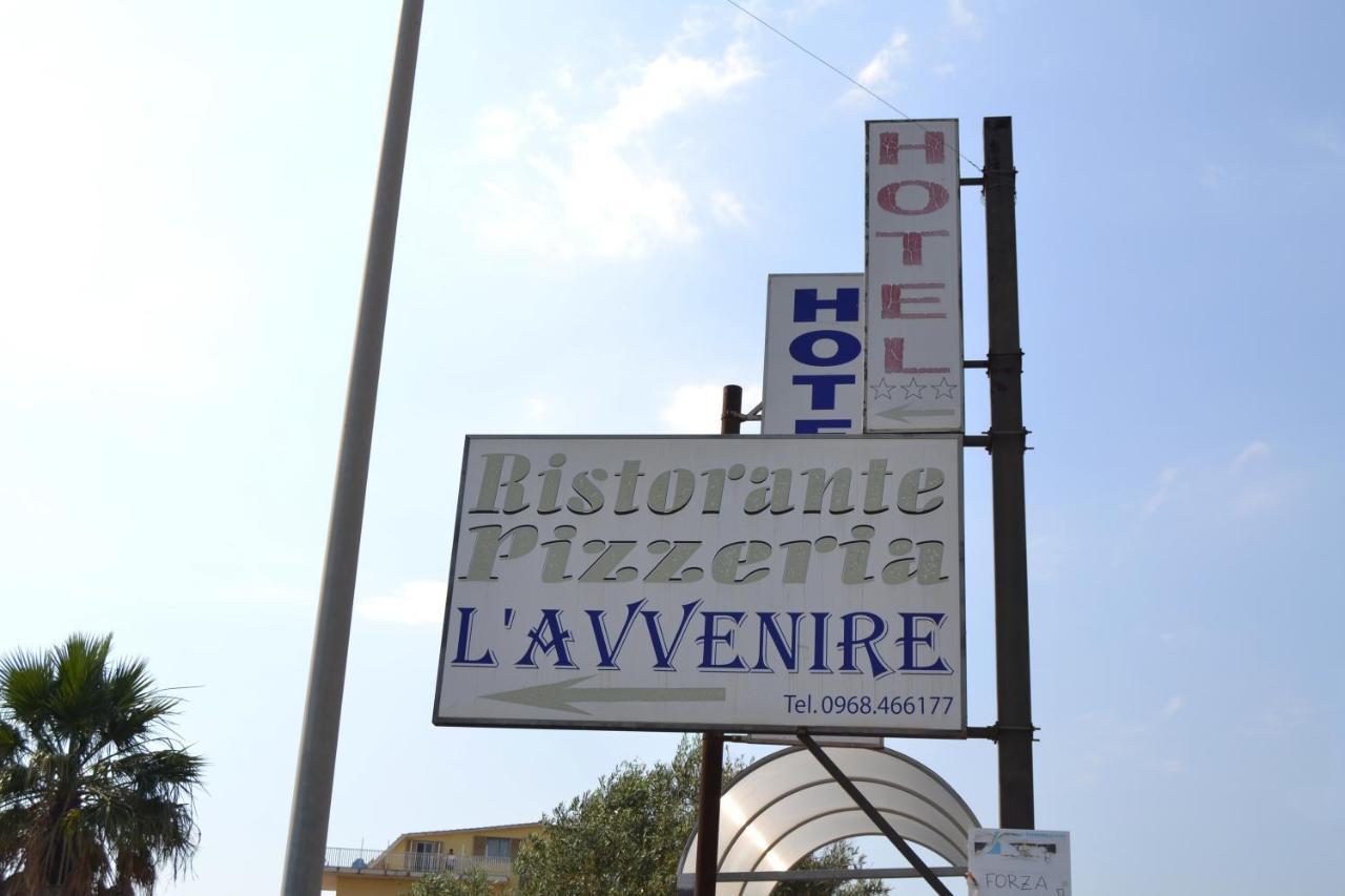Hotel Ristorante L'Avvenire Gizzeria Kültér fotó