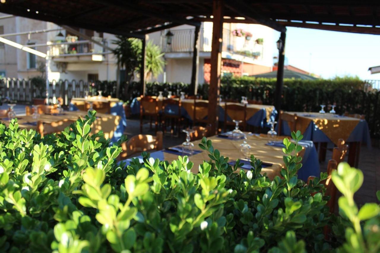 Hotel Ristorante L'Avvenire Gizzeria Kültér fotó