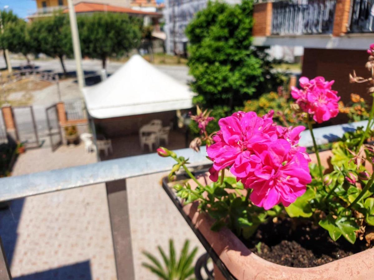 Hotel Ristorante L'Avvenire Gizzeria Kültér fotó