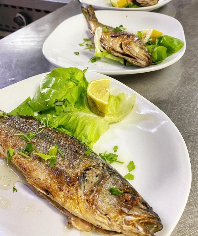 Hotel Ristorante L'Avvenire Gizzeria Kültér fotó
