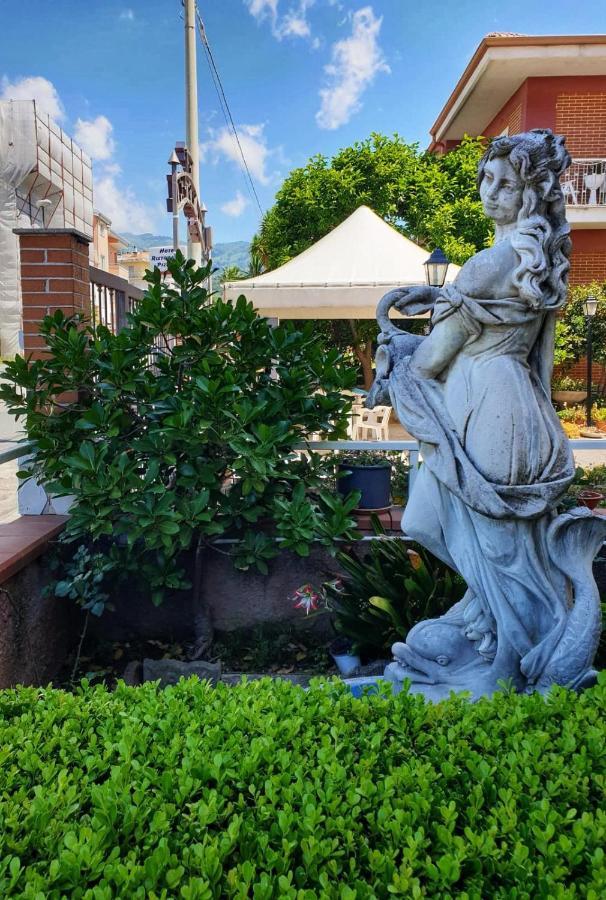 Hotel Ristorante L'Avvenire Gizzeria Kültér fotó