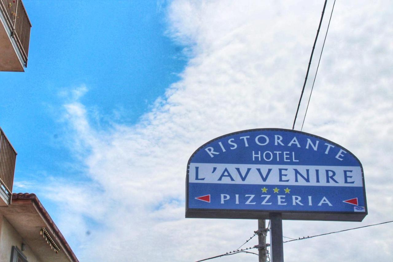 Hotel Ristorante L'Avvenire Gizzeria Kültér fotó