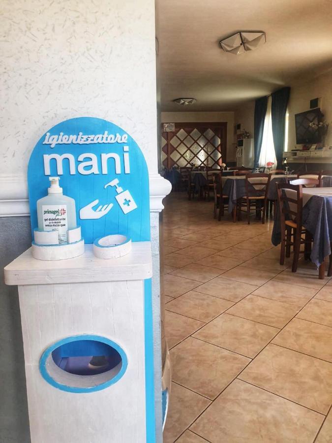 Hotel Ristorante L'Avvenire Gizzeria Kültér fotó