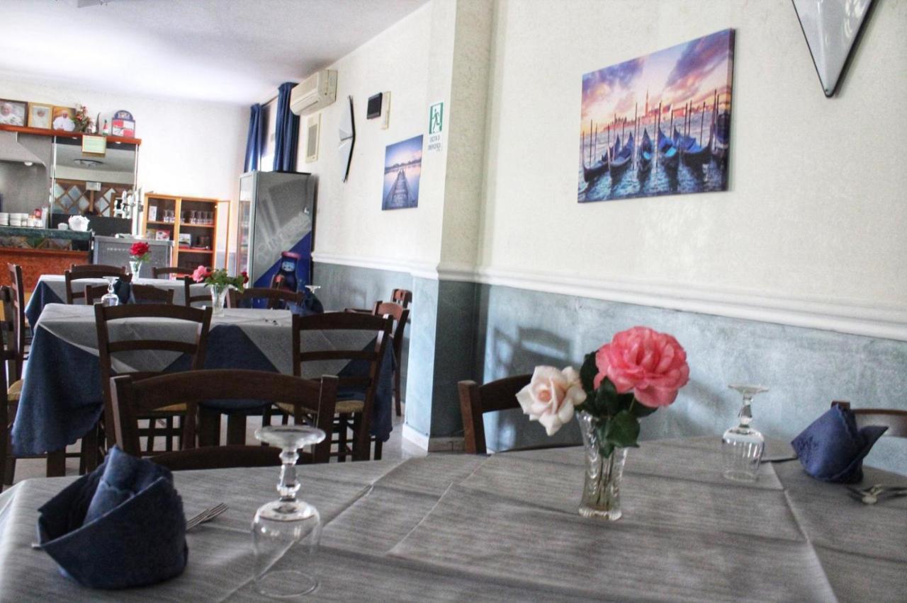 Hotel Ristorante L'Avvenire Gizzeria Kültér fotó
